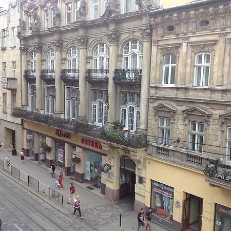 Apartments On Doroshenka 19 Lviv Buitenkant foto