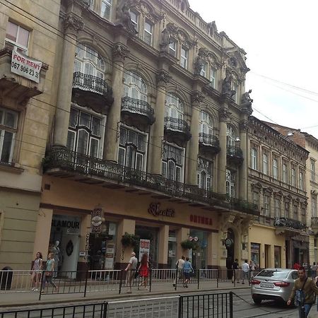 Apartments On Doroshenka 19 Lviv Buitenkant foto